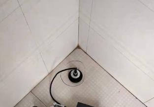 双鸭山卫生间漏水维修之 loft 夹层储藏室毗邻暗管渗水哪家好，推荐诚匠小爱修缮